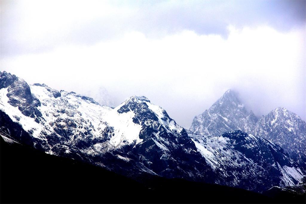 Lijiang Baisha Free Time Designed Hotel エクステリア 写真